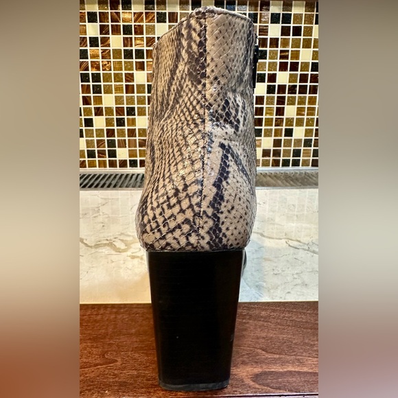 Maripe! Ankle Zip Boot/Eve/Leather Snakeskin/Size-7 - Picture 4 of 16